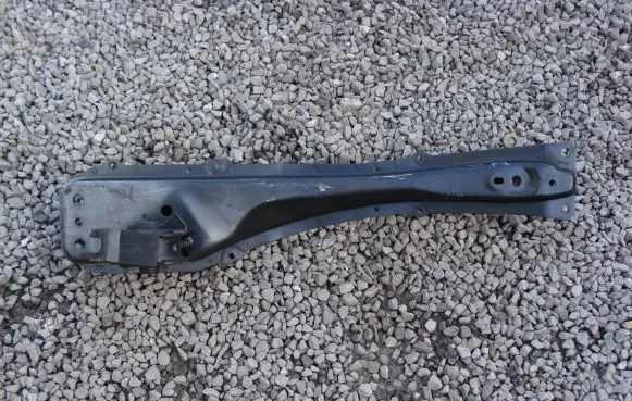 Toyota Avensis T250 Front axle beam 
