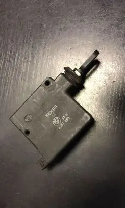 BMW 5 E34 Tailgate boot lock/latch motor 8351850