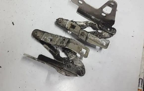 Seat Leon (1P) Engine bonnet/hood hinges 