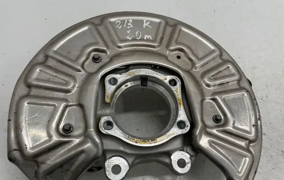 Mercedes-Benz E AMG W213 Rear wheel hub A2054230320 A2059530000