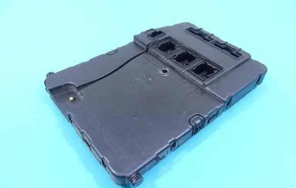 Renault Scenic II - Grand scenic II Central body control module 8200306437 IMPRK1321405