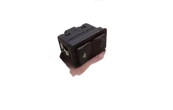 BMW 5 E39 Electric window control switch 8368974