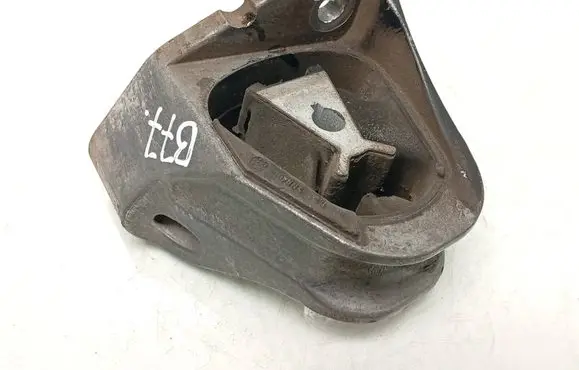 Engine mount bracket