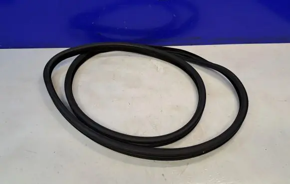 Jaguar XF X250 Rubber seal front coupe door 8X23F250703