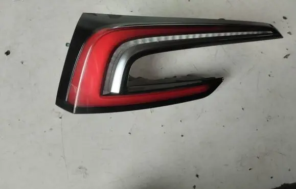 Tesla Model 3 Rear/tail lights 1691498-00-F