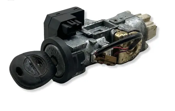 Nissan X-Trail T30 Ignition lock 5WK48042 97RI000005 28590C9902