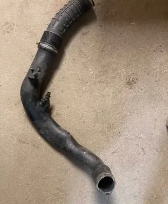 Volvo V70 Intercooler hose/pipe 31261717