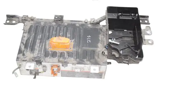 Nissan Juke II F16 Hybrid / electric car battery 295100267R