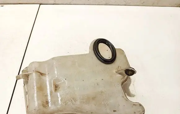 Opel Vectra B Intake resonator 90499979