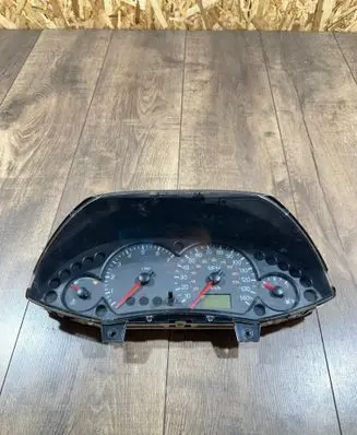 Speedometer (instrument cluster)