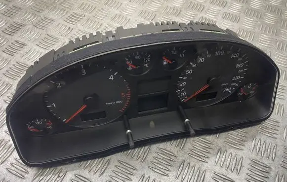 Audi A6 S6 C5 4B Speedometer (instrument cluster) 88311285
