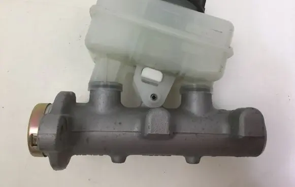 Nissan 350Z Master brake cylinder 46011CD027