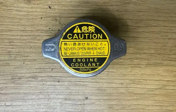 Toyota Avensis T250 Coolant expansion tank/reservoir cap