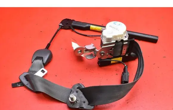 Renault Clio III Front seatbelt 34052520