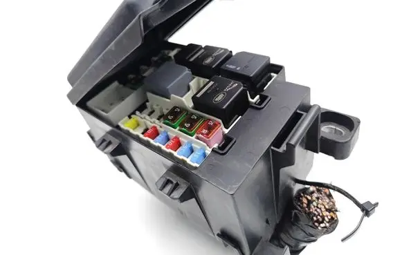 Jaguar XE Fuse module GX73-14A076-DA