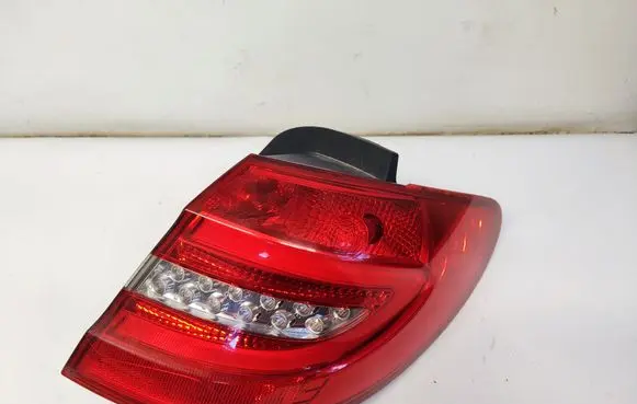 Rear/tail lights