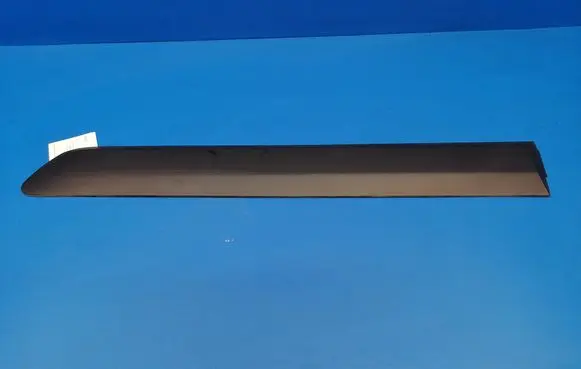 Rear fender molding trim