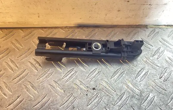 Porsche Macan (95B) Seat belt adjustment rail 
