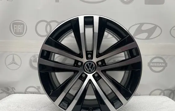 Volkswagen Sharan R18 alloy rim 7N0601025F
