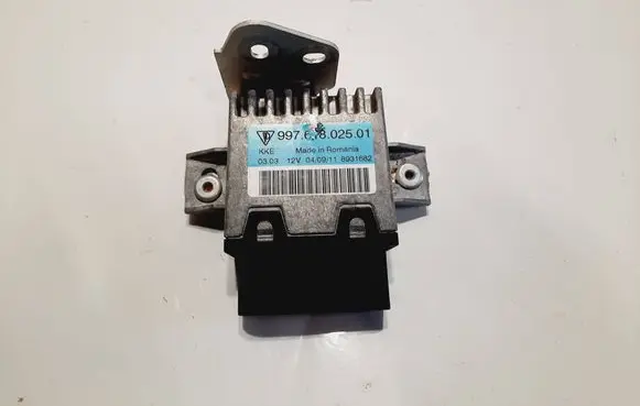 Porsche Cayman 987 Fuel injection pump control unit/module 