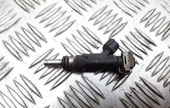 Audi A6 S6 C6 4F Fuel injector 0280158053 06E133551