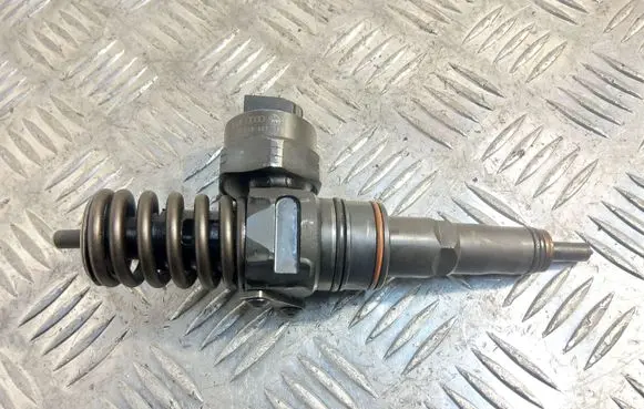 Volkswagen Sharan Fuel injector 038130073AC