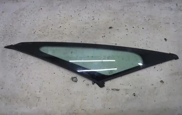 Opel Zafira C Front triangle window/glass 