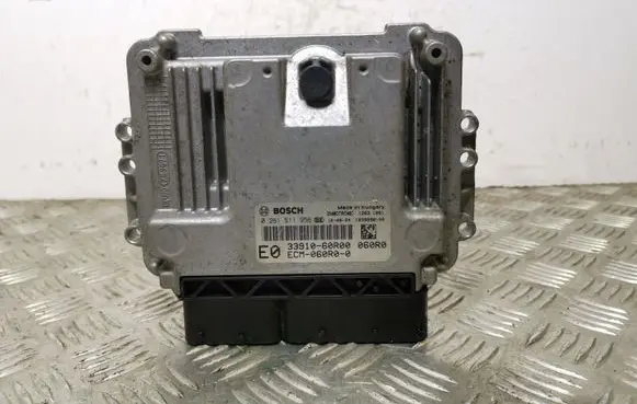 Suzuki SX4 S-Cross Engine control unit/module 0261S11956