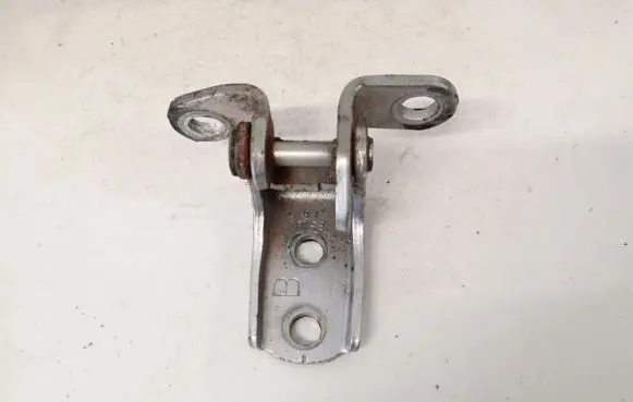 Honda Civic Rear door lower hinge