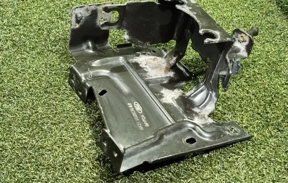 Ford Transit ABS pump bracket BK21V020C74AB BK21V020C74