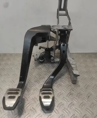Audi A4 S4 B6 8E 8H Pedal assembly 8E1721117A