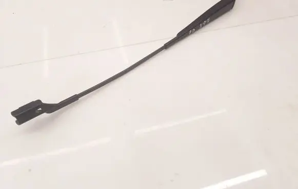 Volkswagen PASSAT B7 Windshield/front glass wiper blade 3C1955410B