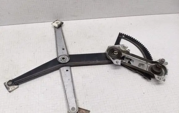 Mercedes-Benz E W124 Front door manual window regulator 