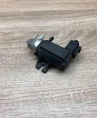 Volkswagen Transporter - Caravelle T5 Turbo solenoid valve 1J0906627B 72290345