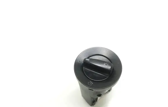 Volkswagen Golf IV Light switch