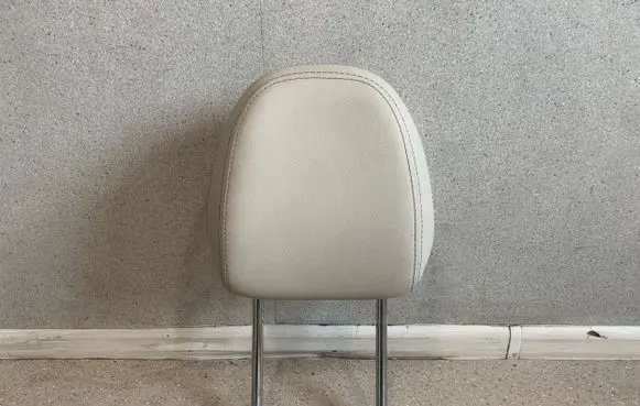 BMW 3 G20 G21 Front seat headrest 