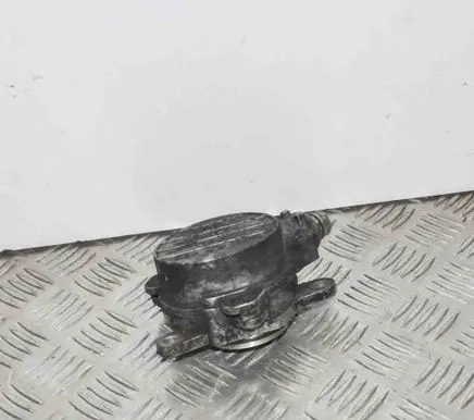 Renault Master II Vacuum pump 8200102535