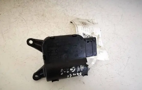 Audi A4 S4 B6 8E 8H Air flap motor/actuator 8E2820511D 0132801309