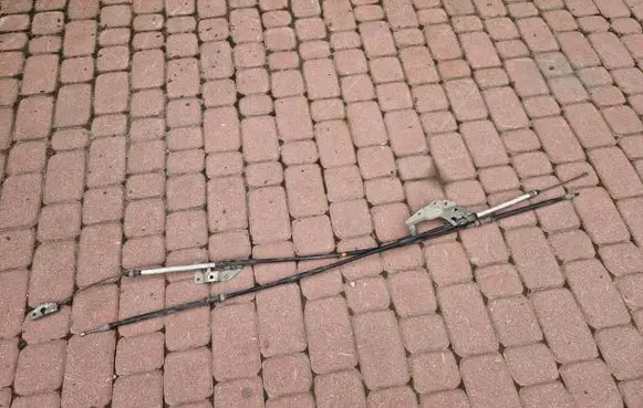 Handbrake/parking brake wiring cable