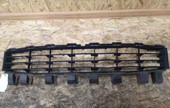 Renault Megane II Front bumper lower grill 8200412379 43914