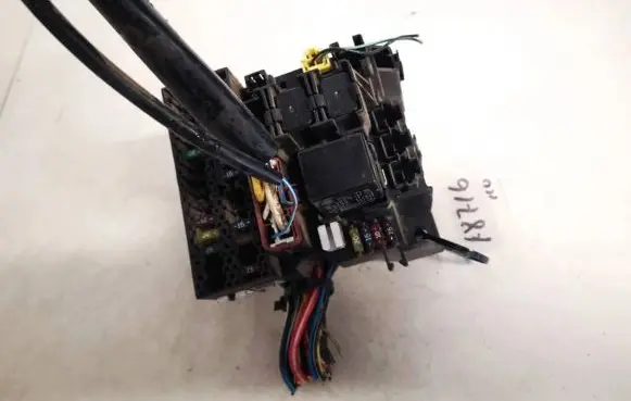 Toyota Corolla Verso AR10 Fuse box set