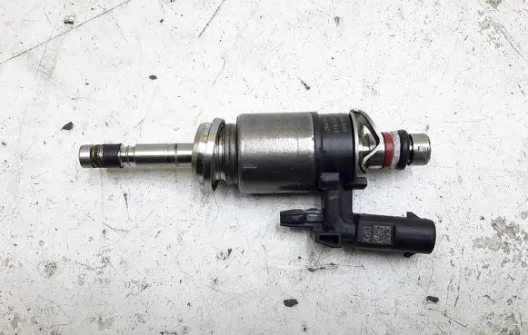 Seat Leon (5F) Fuel injector 04e906036ad