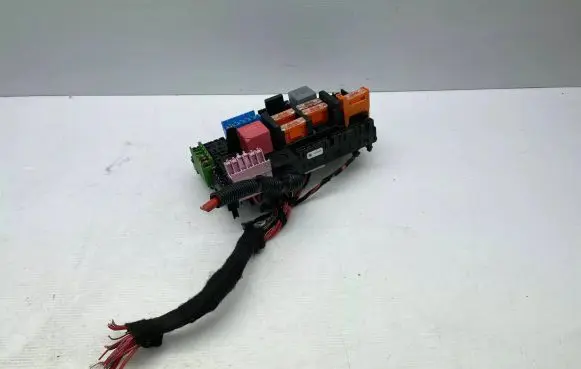 Mercedes-Benz E W213 Fuse module A2139068801 58HL16F06 ZGS003QQ2
