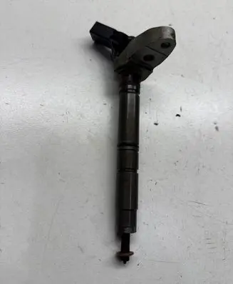 Audi A6 S6 C7 4G Fuel injector 059130277CD