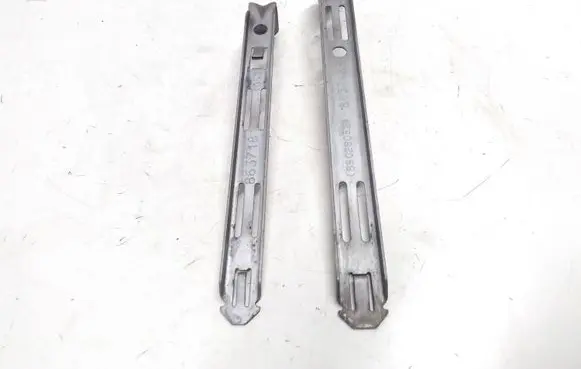 Volvo XC90 Headlight/headlamp mounting bracket 8637182 8637181