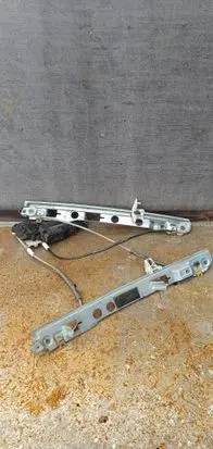 Renault Megane II Front door window regulator with motor 301118 80472