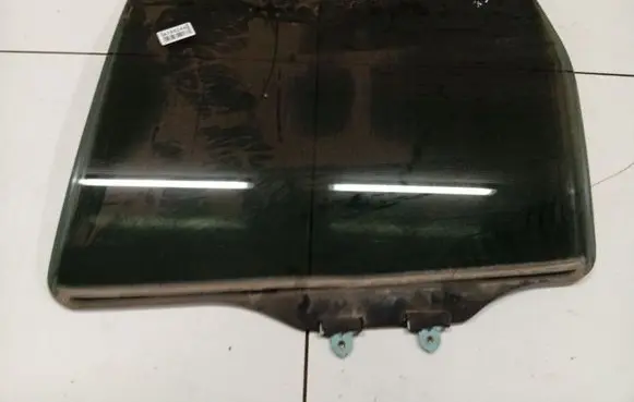 Mitsubishi Endeavor Rear door window glass As3