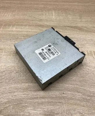 BMW 3 E90 E91 Voltage converter/converter module 9127088 8ES009479