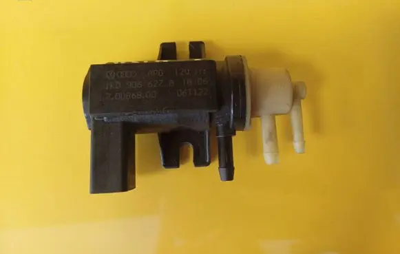 Volkswagen Touran I Turbo solenoid valve 1K0906627A