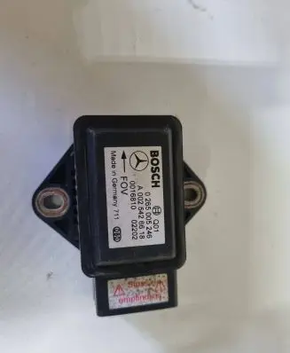 Mercedes-Benz E W211 ESP acceleration yaw rate sensor A0025426618